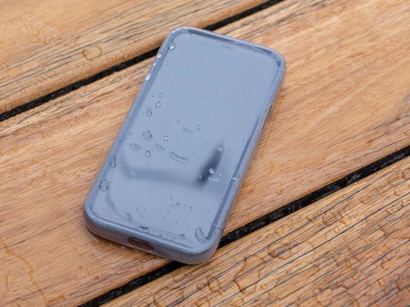 Husă de ploaie (Poncho) Quad Lock® pentru iPhone 8/7/6/6s