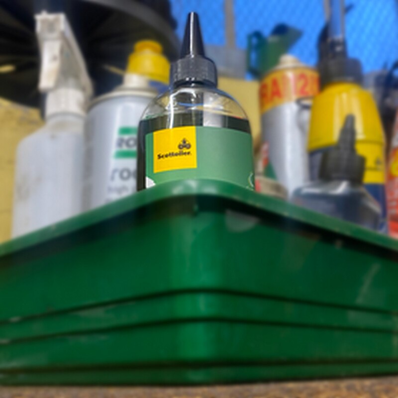 SCOTTOILER Biodegradable Green Lubricant For Chain Lubrication Systems - 250ml bottle - Extra