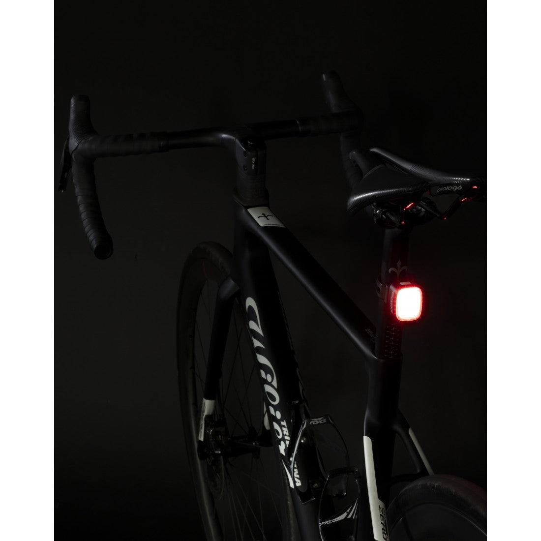 4_stop-spate-force-nub-50lm-24-leduri-usb.jpg