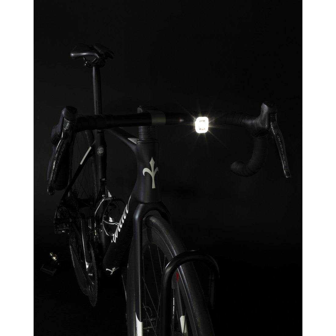 5_far-fata-force-flea-200lm-usb-black.jpg