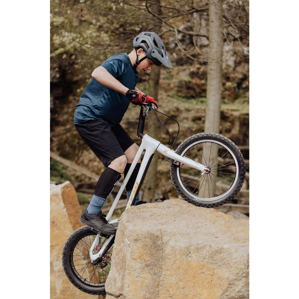 6_casca-force-trail-mtb-antracit-s-m.jpg